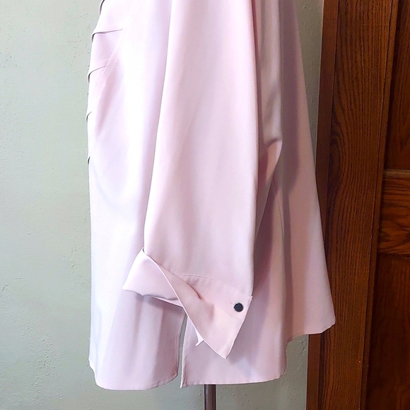 Women's Covington Soft Pink Zip Front Tunic With Textured Front - Picture 5 of 10